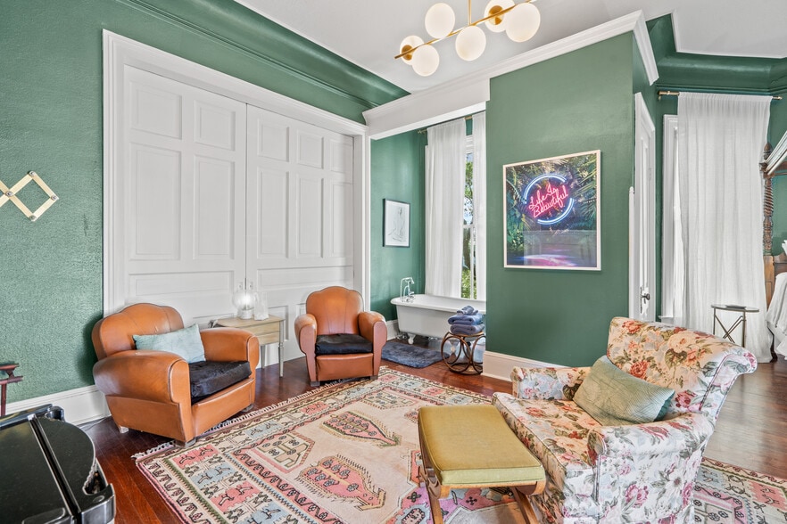 More Photos Of 1103 33rd St, Galveston Hotel For Sale
