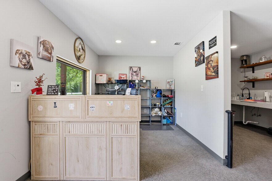 More Photos Of 6720 Dick Price Rd, Mansfield Office For Lease