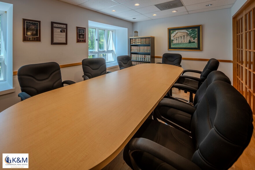 More Photos Of 10621-10623 Jones St, Fairfax Office For Sale