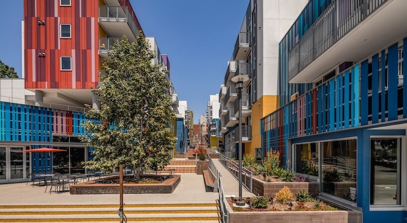 More Photos Of 555 N Spring St, Los Angeles Apartments For Lease