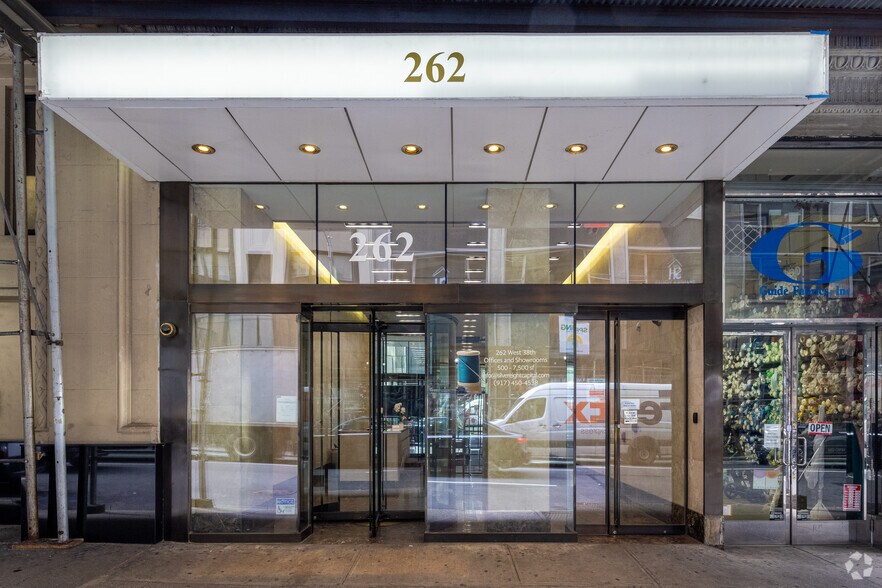 More Photos Of 262 W 38th St, New York Office For Lease