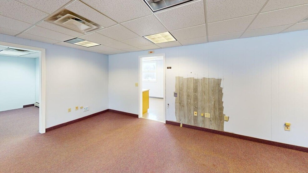 More Photos Of 235 Hunnewell Ave, Pittsfield Office For Sale