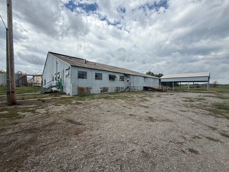 More Photos Of 5100 21st Street, Tulsa Manufacturing For Lease