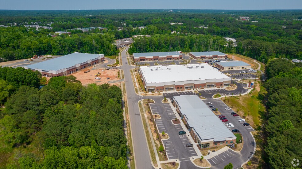 More Photos Of 2041-2053 Energy Dr, Apex Light Manufacturing For Lease