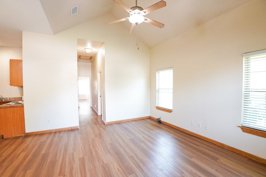 More Photos Of 1101 Cates St, Bridgeport Multifamily For Sale