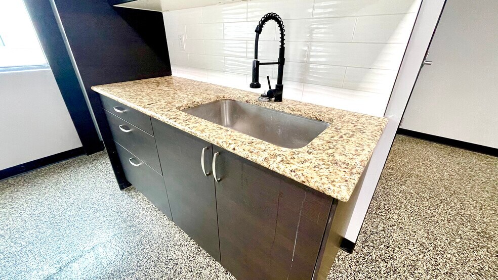 More Photos Of 7637 Fm 3009, Schertz Warehouse For Sale