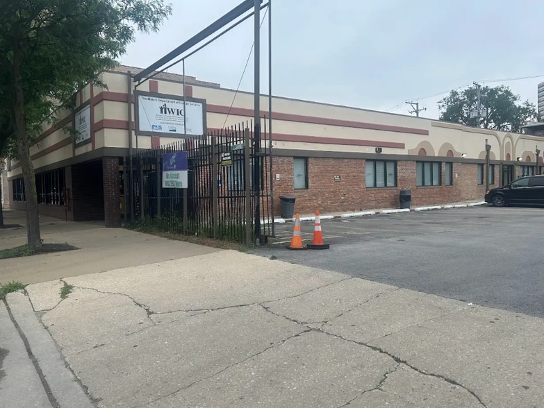 More Photos Of 416 E 43rd St, Chicago Convenience Store For Sale