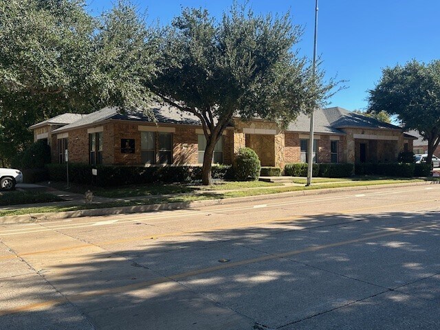 Primary Photo Of 7625 Bellaire Dr S, Fort Worth Office For Lease
