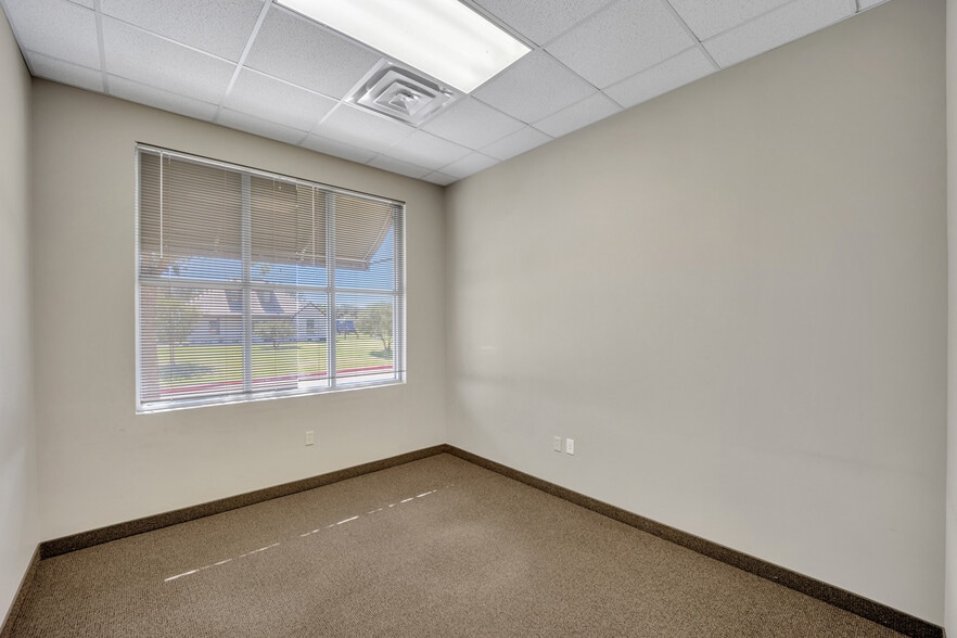 More Photos Of 1804 Owen Ct, Mansfield Light Distribution For Sale