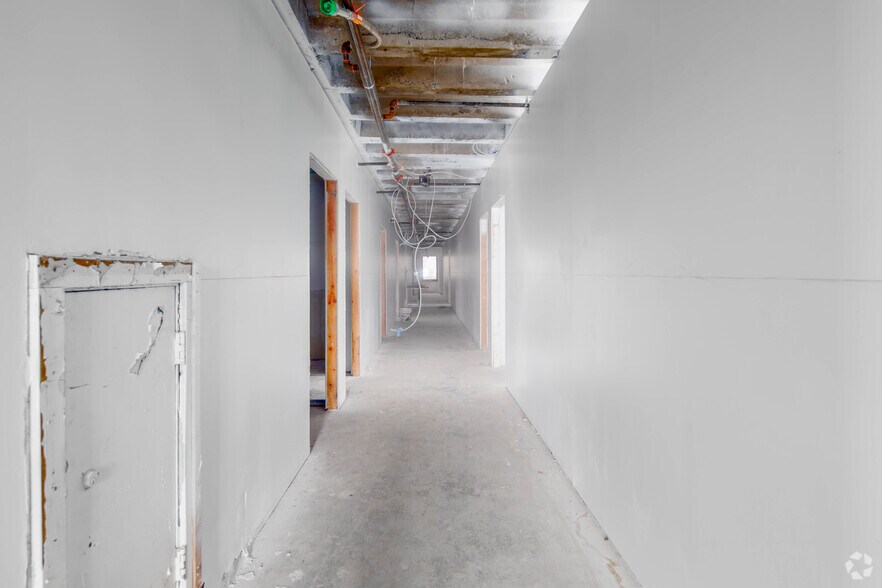 More Photos Of 931 Noble St, Anniston Office For Sale