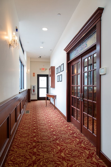 More Photos Of 700 E Main St, Anoka Freestanding For Lease