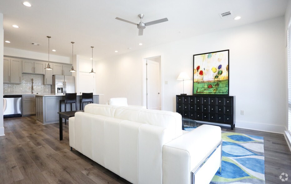 More Photos Of 141 Napoleon St, Baton Rouge Multifamily For Sale
