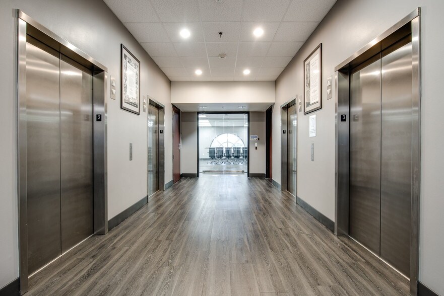 More Photos Of 1250 E Copeland Rd, Arlington Office For Lease