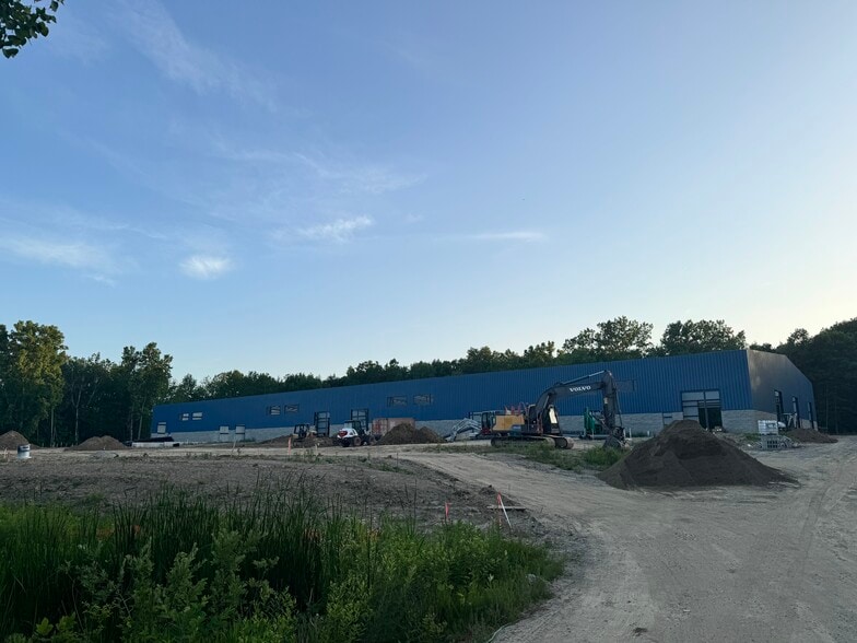 Primary Photo Of 10600 Hi Tech Dr, Whitmore Lake Manufacturing For Lease