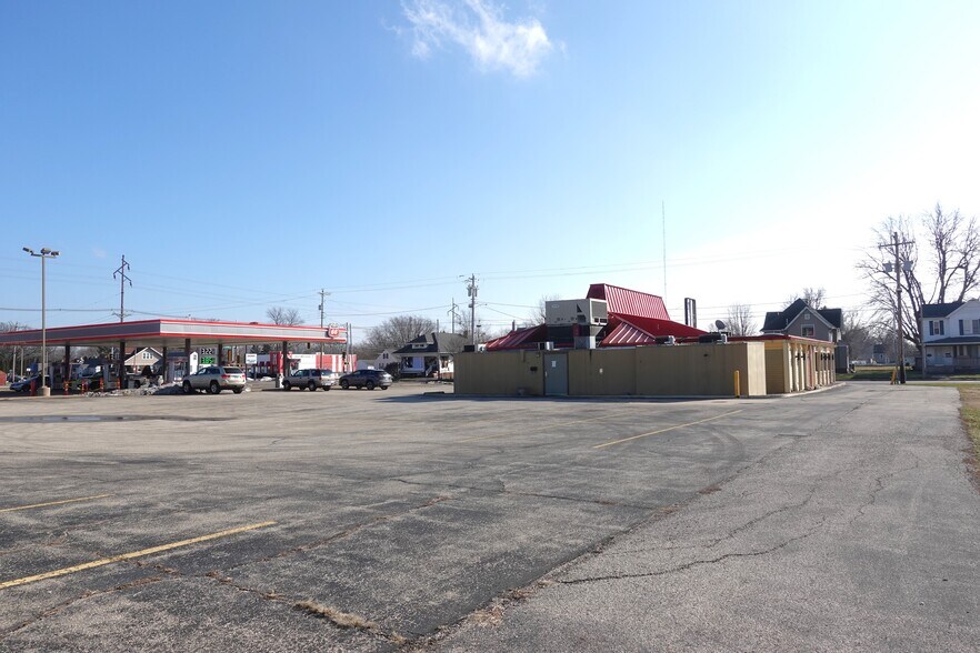 More Photos Of 1555 E Main St, Galesburg Fast Food For Lease