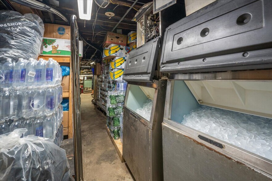 More Photos Of 217-219 Frelinghuysen Ave, Newark General Retail For Sale