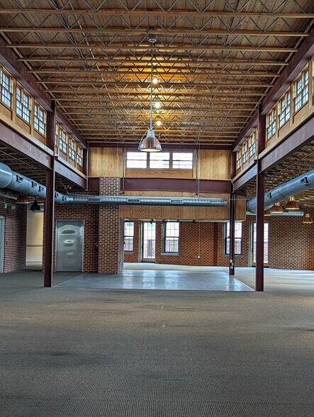 More Photos Of 900 S Wolfe St, Baltimore Office For Sale