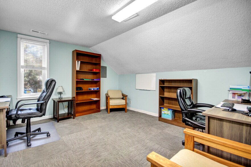 More Photos Of 4951 Jenkins Ave, North Charleston Office For Sale
