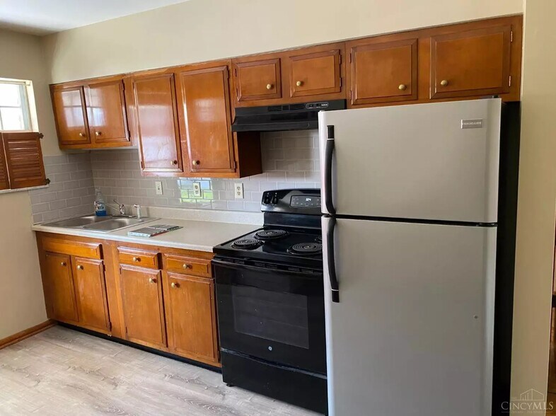 More Photos Of 405 N Main St, Georgetown Apartments For Sale