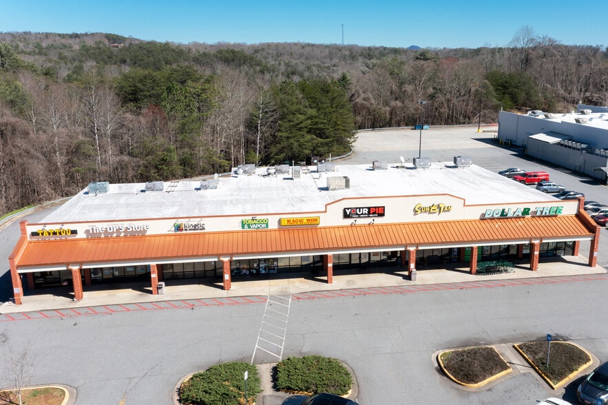 More Photos Of 400 Wal-Mart Way, Dahlonega Storefront For Lease