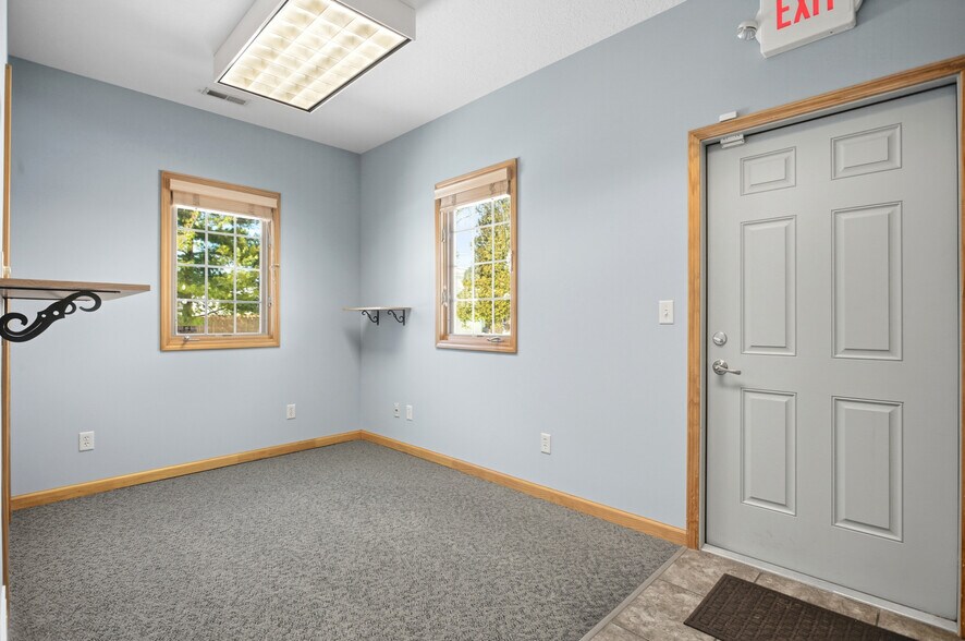 More Photos Of 1700 18th St, Charleston Office For Sale