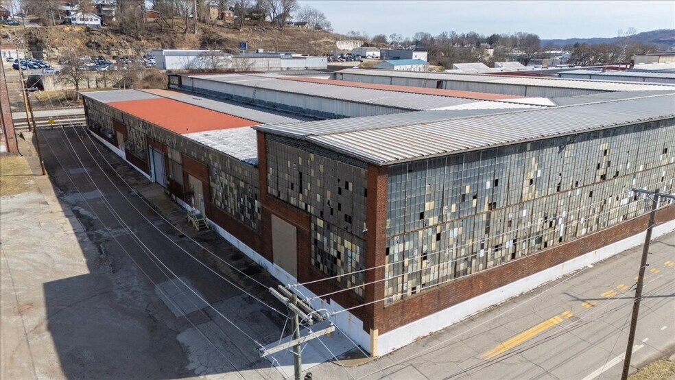 More Photos Of 625 Depot St, Parkersburg Warehouse For Sale