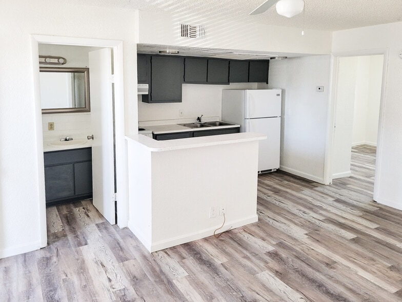 More Photos Of 434 River Glen Dr, Bullhead City Apartments For Sale