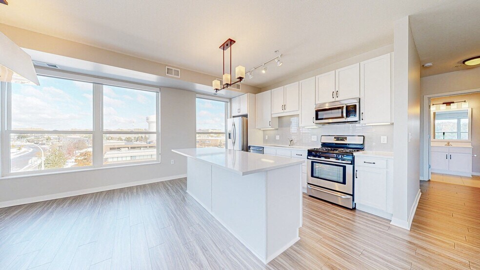 More Photos Of 1700 Plymouth Rd, Minnetonka Apartments For Lease