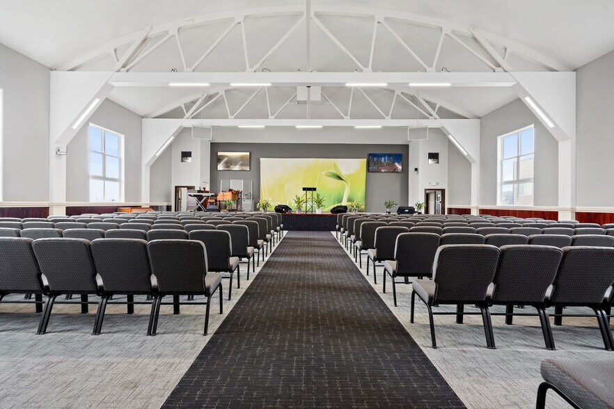 More Photos Of 1221 Oakdale Ave, San Francisco Religious Facility For Sale