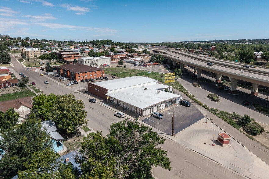 More Photos Of 416 State St, Trinidad Flex For Sale