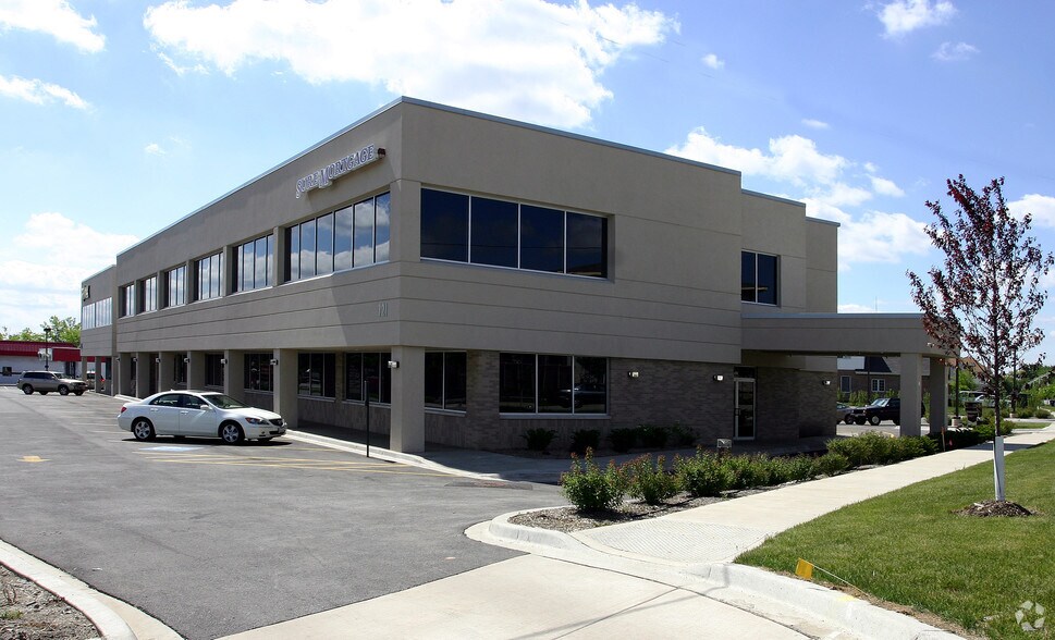 Primary Photo Of 721 Lake St, Addison Office For Lease