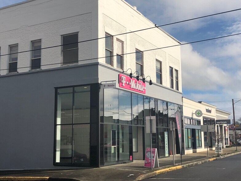 Primary Photo Of 1902 1st St, Tillamook Storefront Retail Residential For Lease