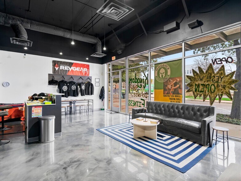 More Photos Of 5805 Saintsbury Dr, The Colony Apartments For Lease