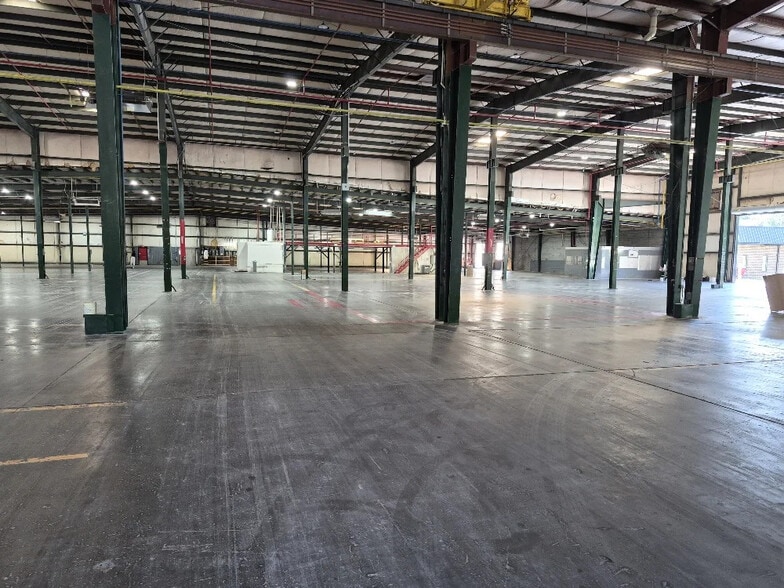 More Photos Of 10700 John Price Rd, Charlotte Warehouse For Sale