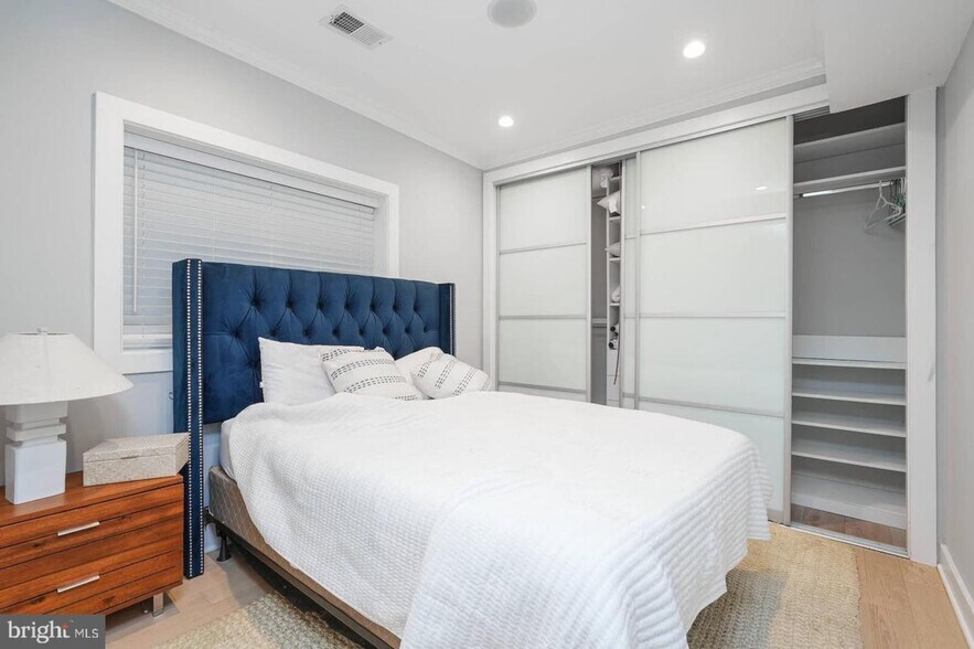 More Photos Of 1461 Chapin St NW, Washington Apartments For Sale