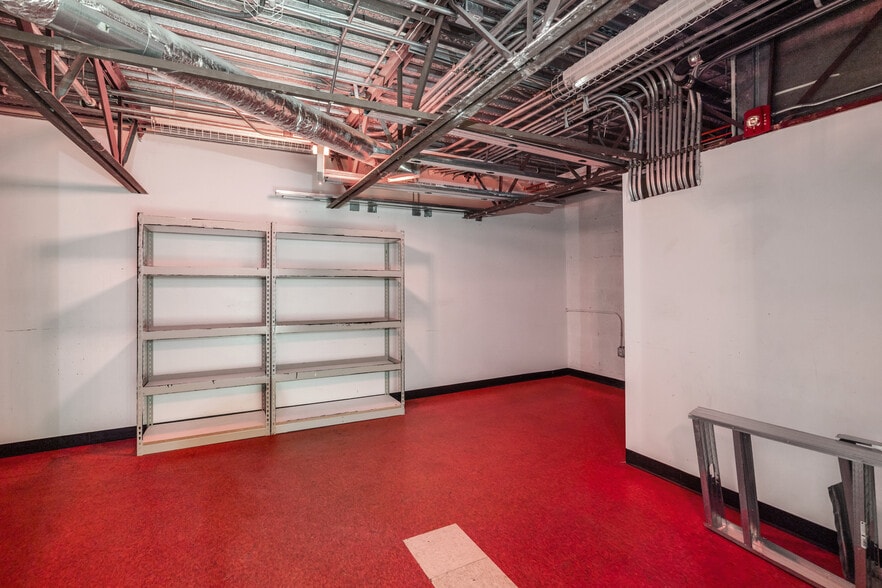 More Photos Of 721 Collins Ave, Miami Beach Storefront For Sale