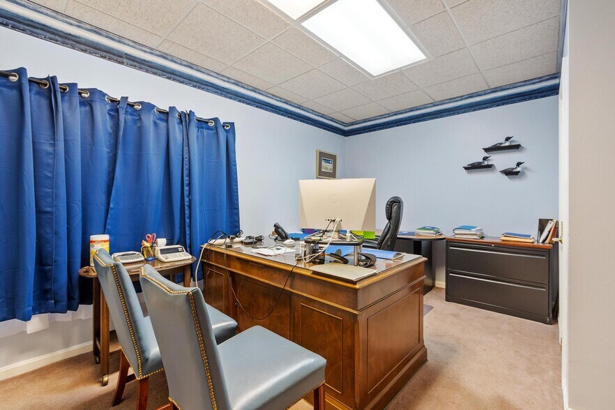 More Photos Of 77 Merriam Ave, Leominster Office For Sale