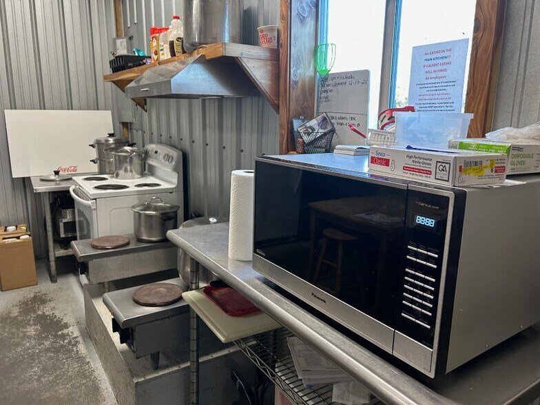 More Photos Of 9318 US Highway 59 N, Atlanta Specialty For Sale