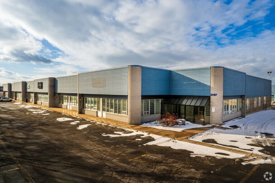 21152147 de la Province Rue, Longueuil, QC J4G 1Y6 Industrial For