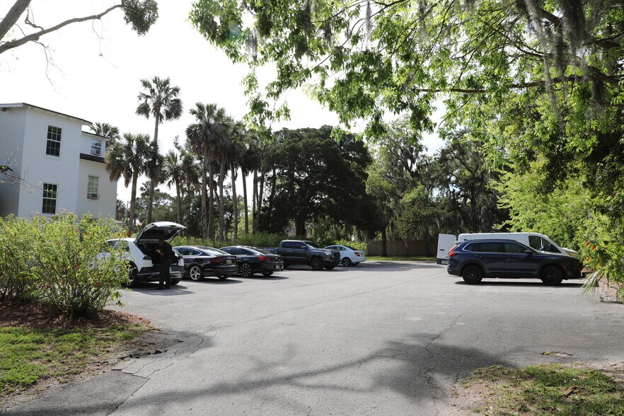 More Photos Of 35 Dufferin St, Saint Augustine Apartments For Sale