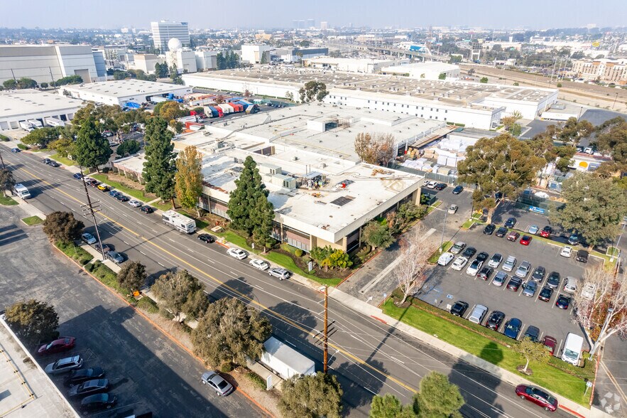More Photos Of 2411 Santa Fe Ave, Redondo Beach Warehouse For Lease