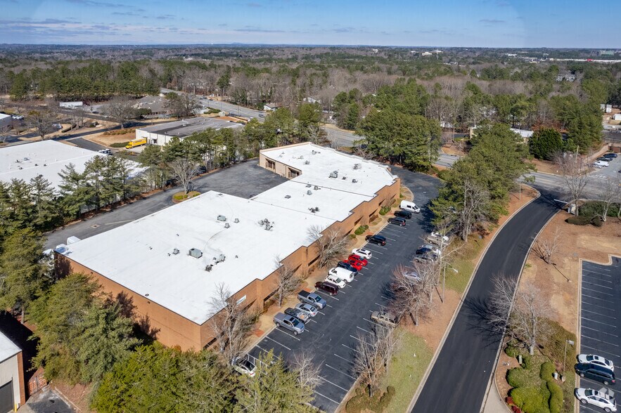 More Photos Of 3250 Peachtree Corners Cir, Peachtree Corners Warehouse For Lease