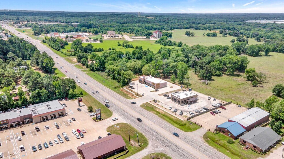 2801 S Main St, Lindale, TX 75771 Auto Repair For Sale