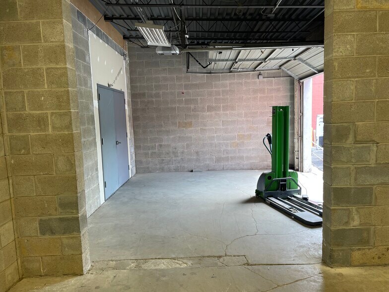 More Photos Of 633-637 Jeffers Cir, Exton Industrial For Sale