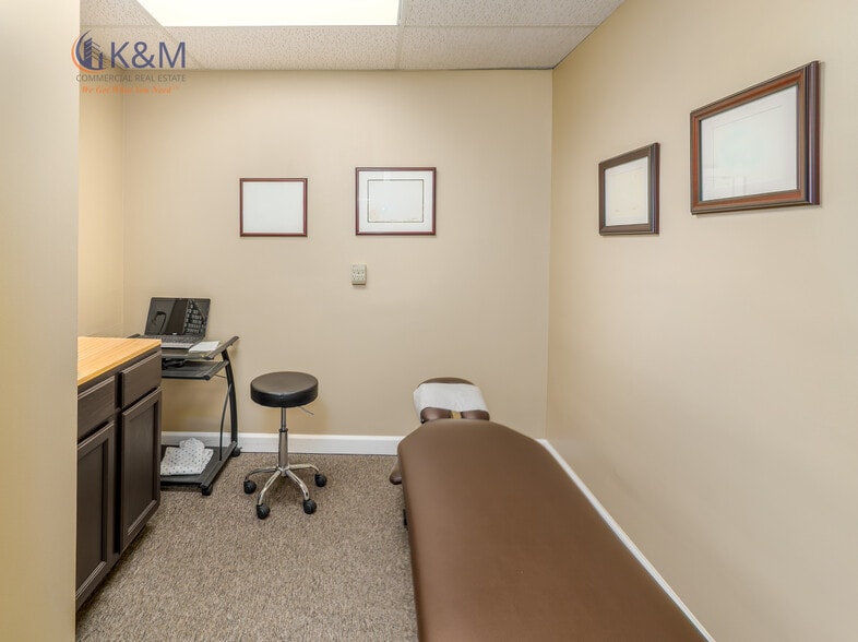 More Photos Of 10875 Main St, Fairfax Medical For Sale