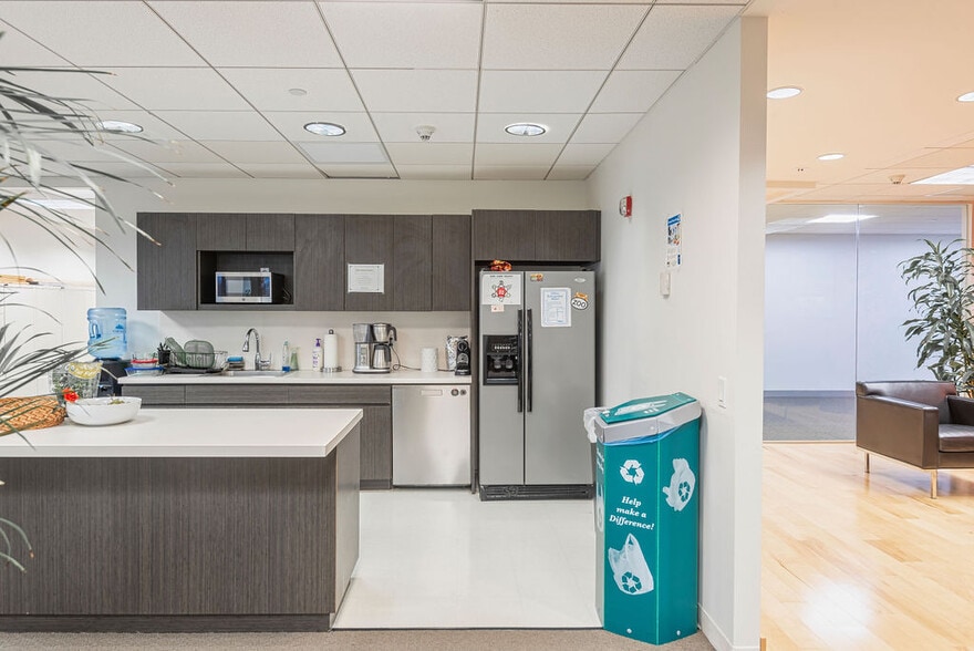 More Photos Of 1 N Lexington Ave, White Plains Office For Lease