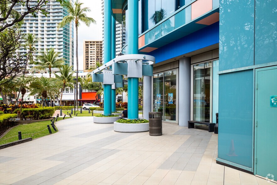 More Photos Of 2155 kalakaua Ave, Honolulu Office For Lease