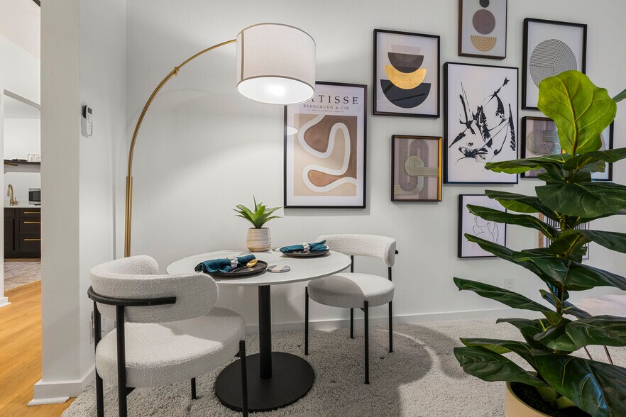 More Photos Of 9-13 Broadway St, Asheville Storefront Retail Office For Sale