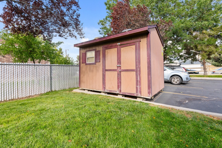 More Photos Of 221 E Fort Union Blvd, Midvale Apartments For Sale