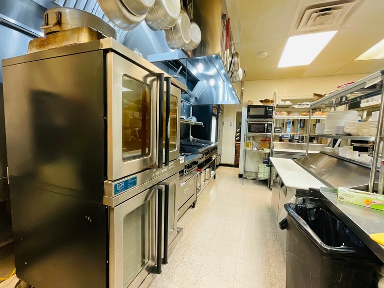 More Photos Of 439 Pittsfield Rd, Lenox Freestanding For Sale